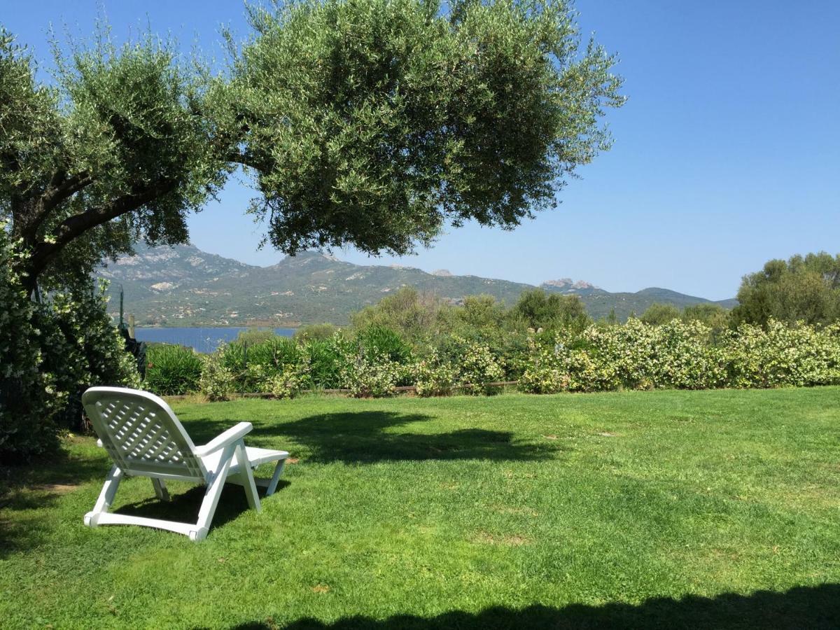 Residenza Costasmeraldina Porto Rotondo Bagian luar foto